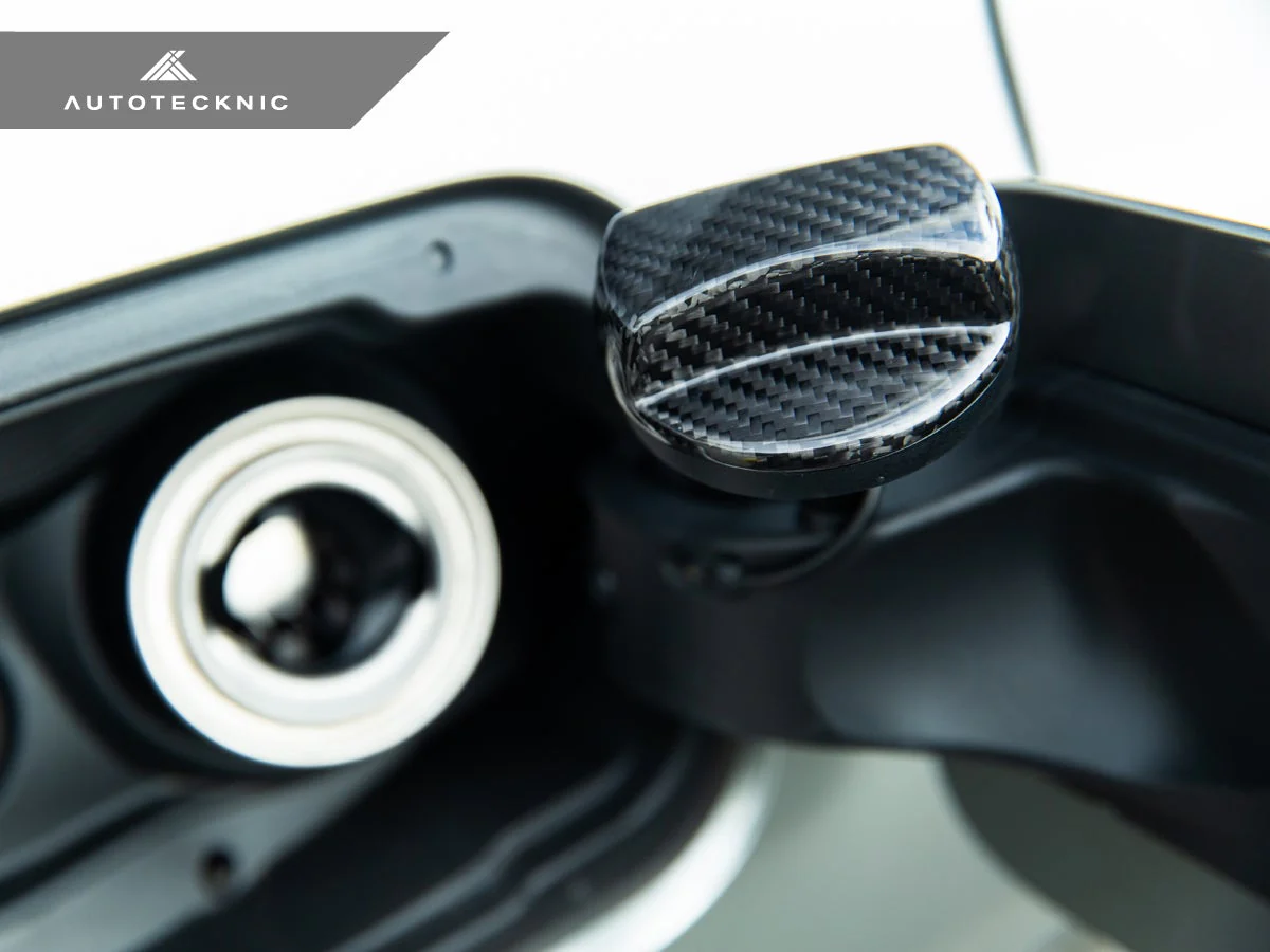 AutoTecknic Dry Carbon Competition Fuel Cap Cover - MINI R52 | R57 Cabrio - Image 6
