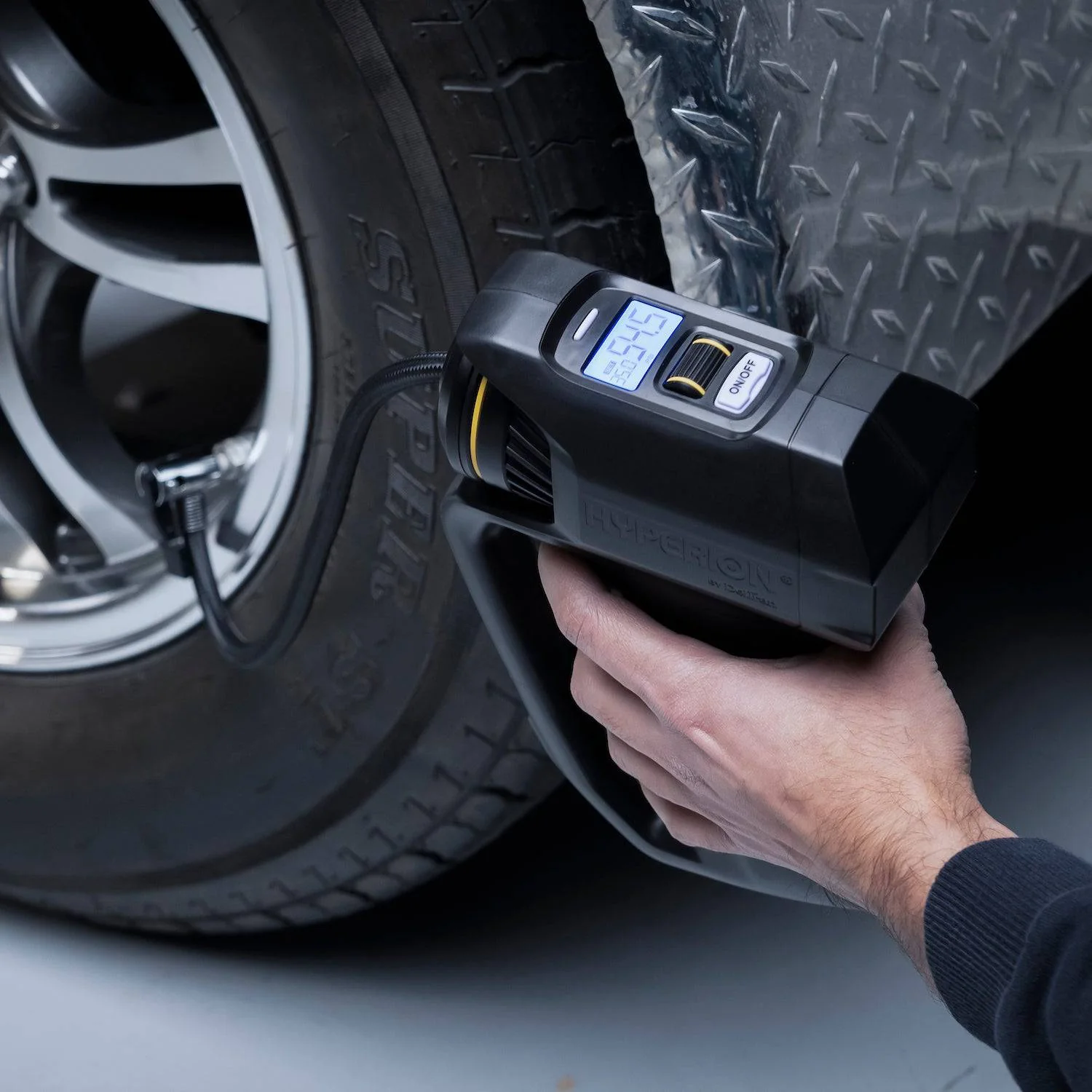 Hyperion Lift-Assist™ Portable Tire Inflator - Image 3
