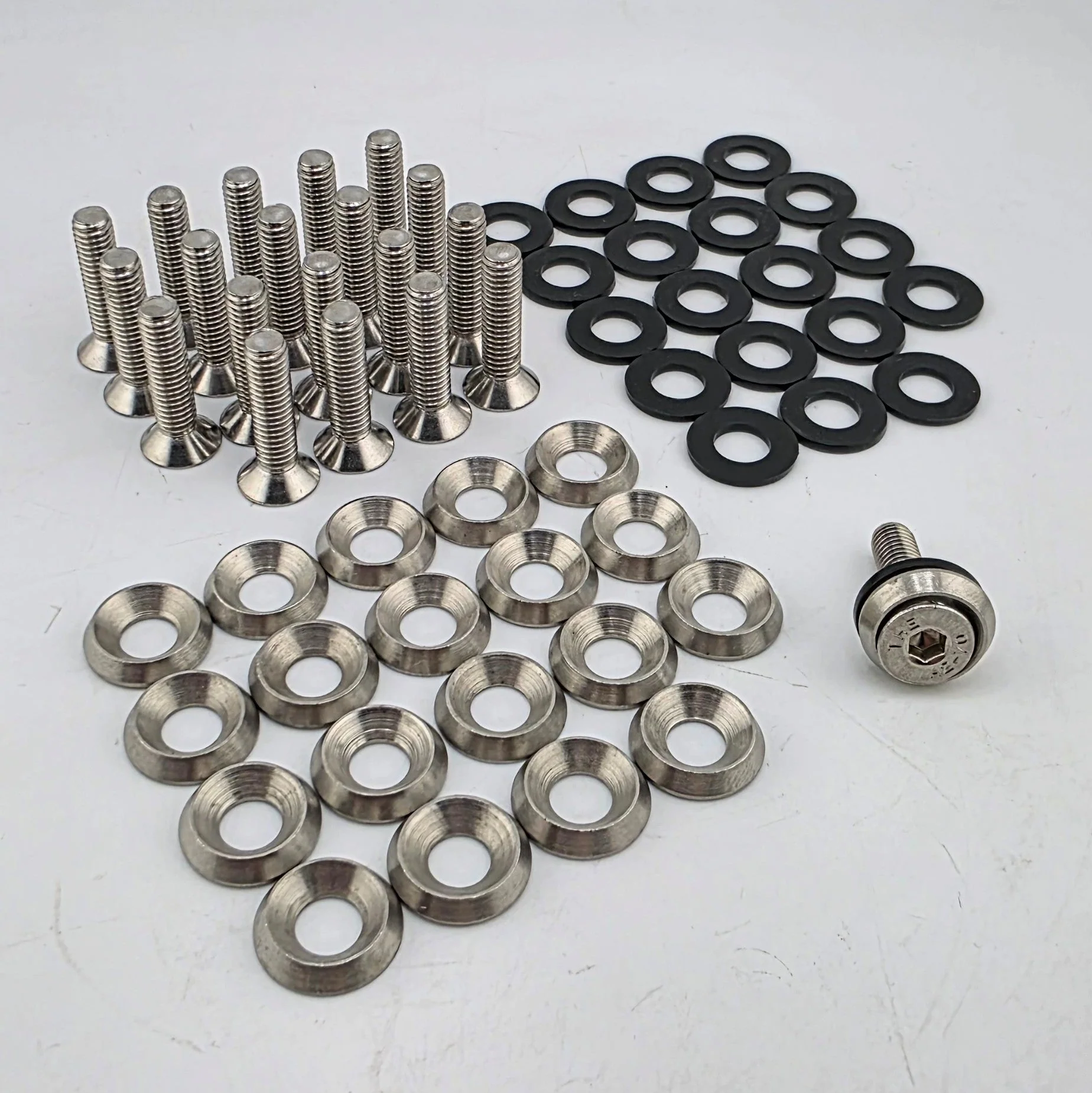 Nissan RB DOHC Valve Cover & Engine Bay Dress Up Bolt Kit - Image 2