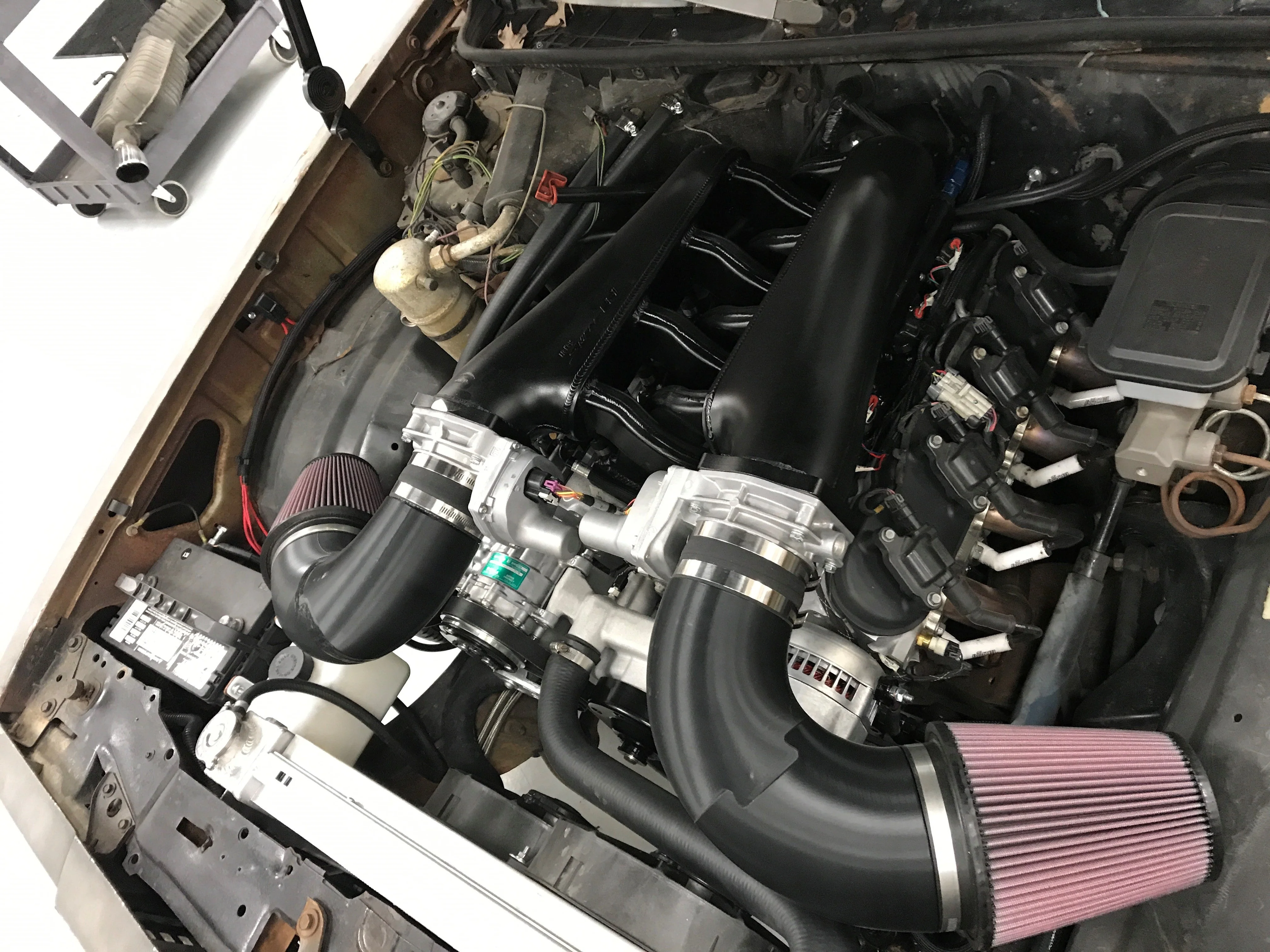 Sniper EFI Fabricated Intake Manifold Dual Plenum 102mm GM LS1/2/6, and Fuel Rail Kit - Silver - Image 13