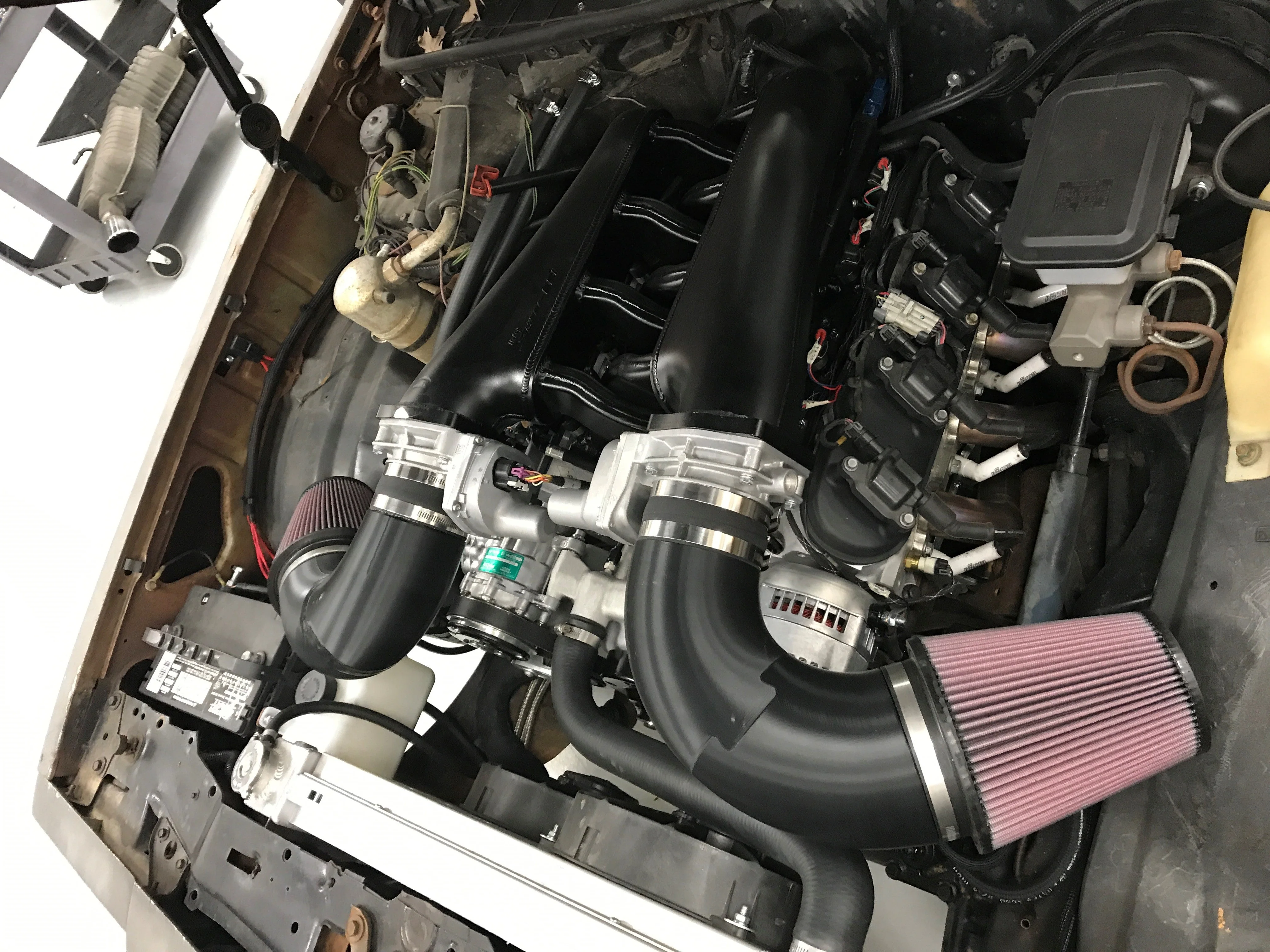Sniper EFI Fabricated Intake Manifold Dual Plenum 92mm GM LS1/2/6, and Fuel Rail Kit - Silver - Image 15