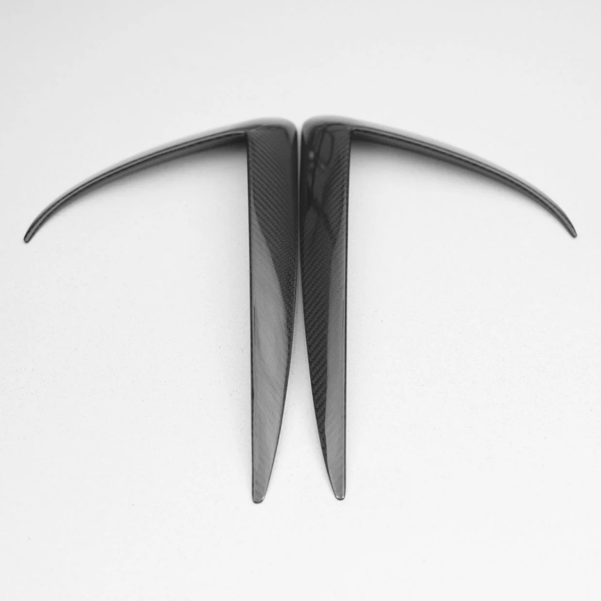 Tesla Model 3 Carbon Fiber Foglight Eyelid - Palenon Performance - Image 3